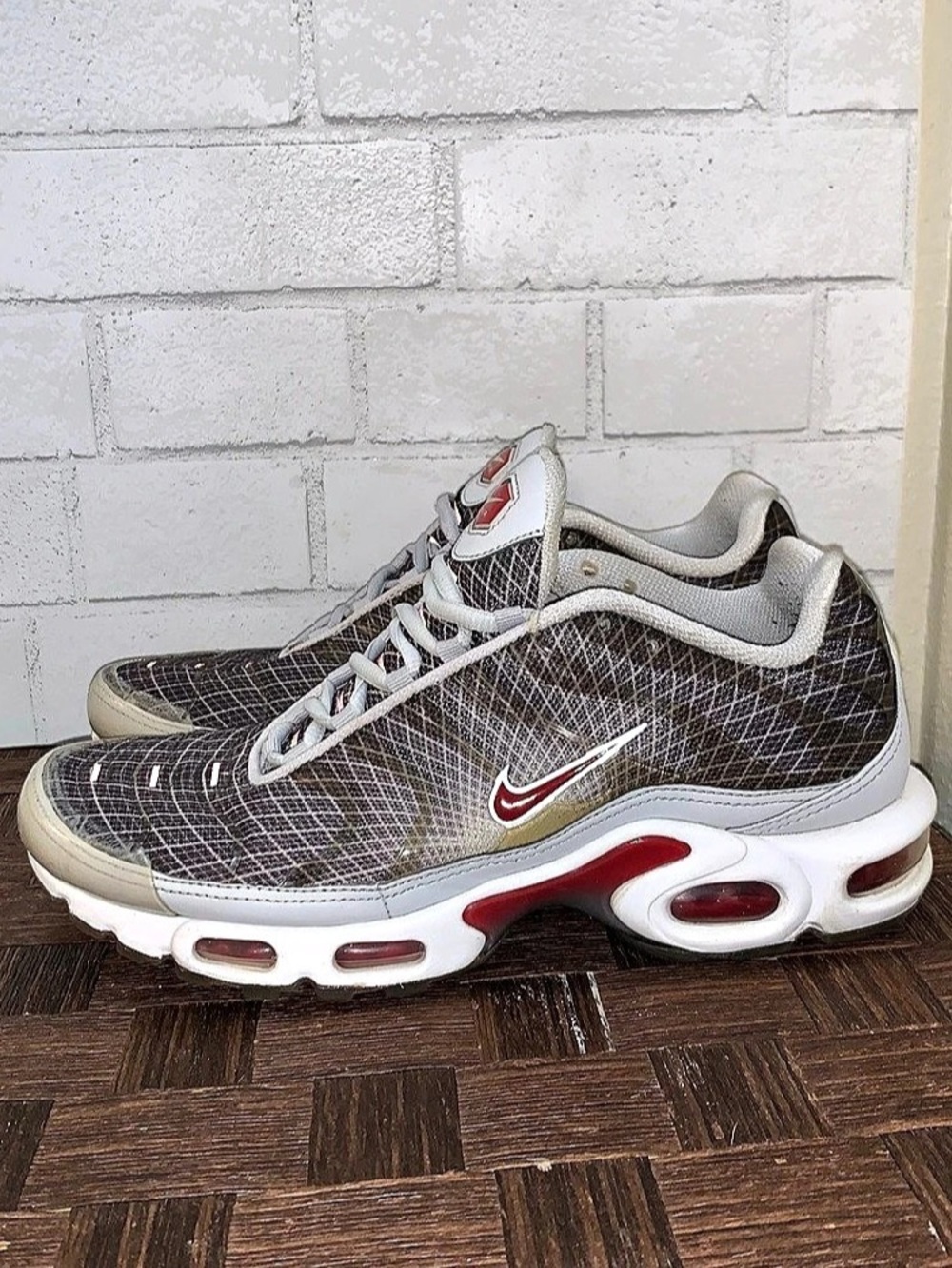 Nike Air Max Plus OG 'Neutral Grey' Gray Red & White Sneakers